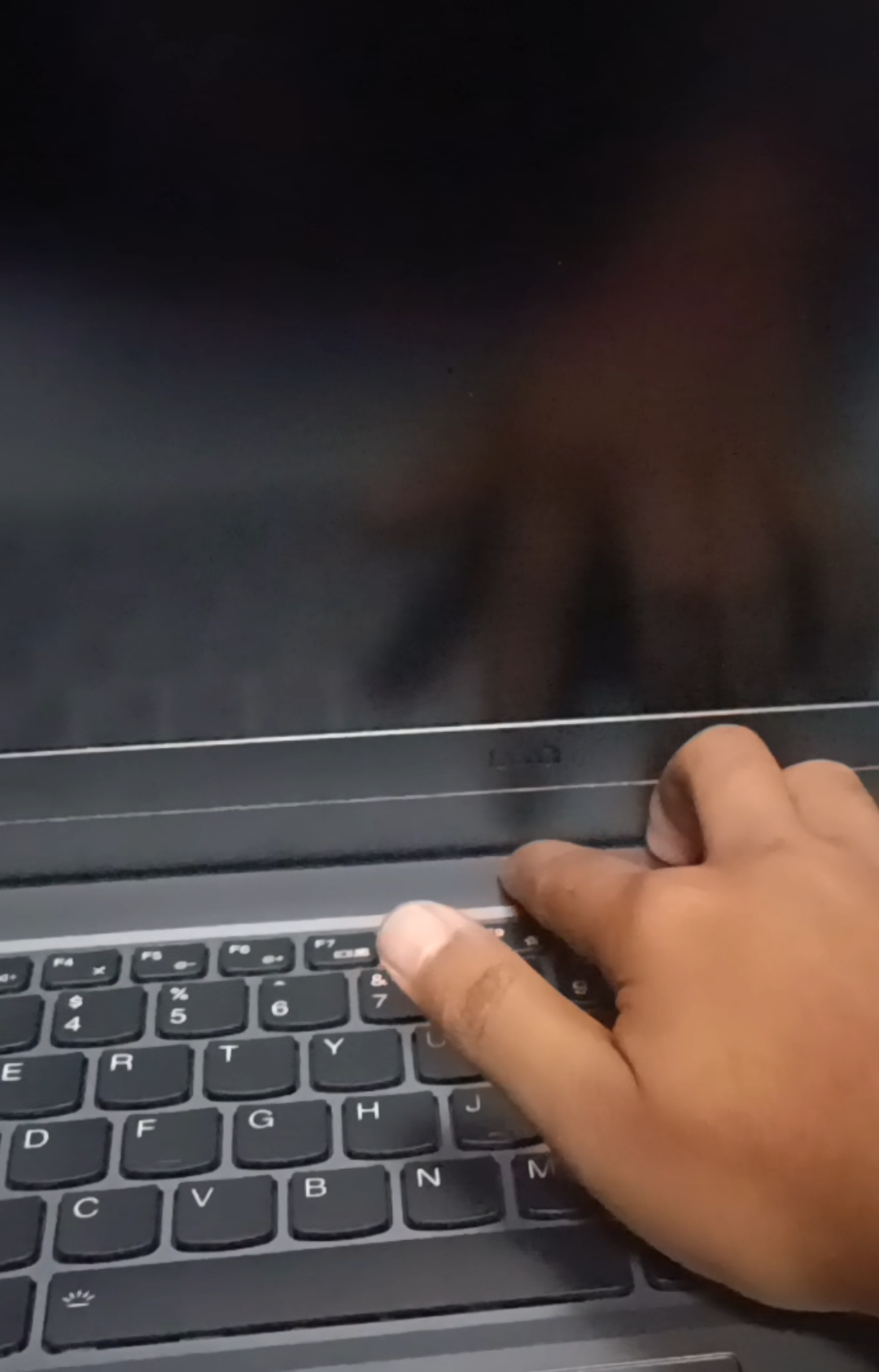 LOG KENAPA INI ? Baru beli gaada 1 minggu tbtb gamau hidup, EL MATOT is real? @lenovo  #lenovo #log #el #matot #laptopgaming #laptop 