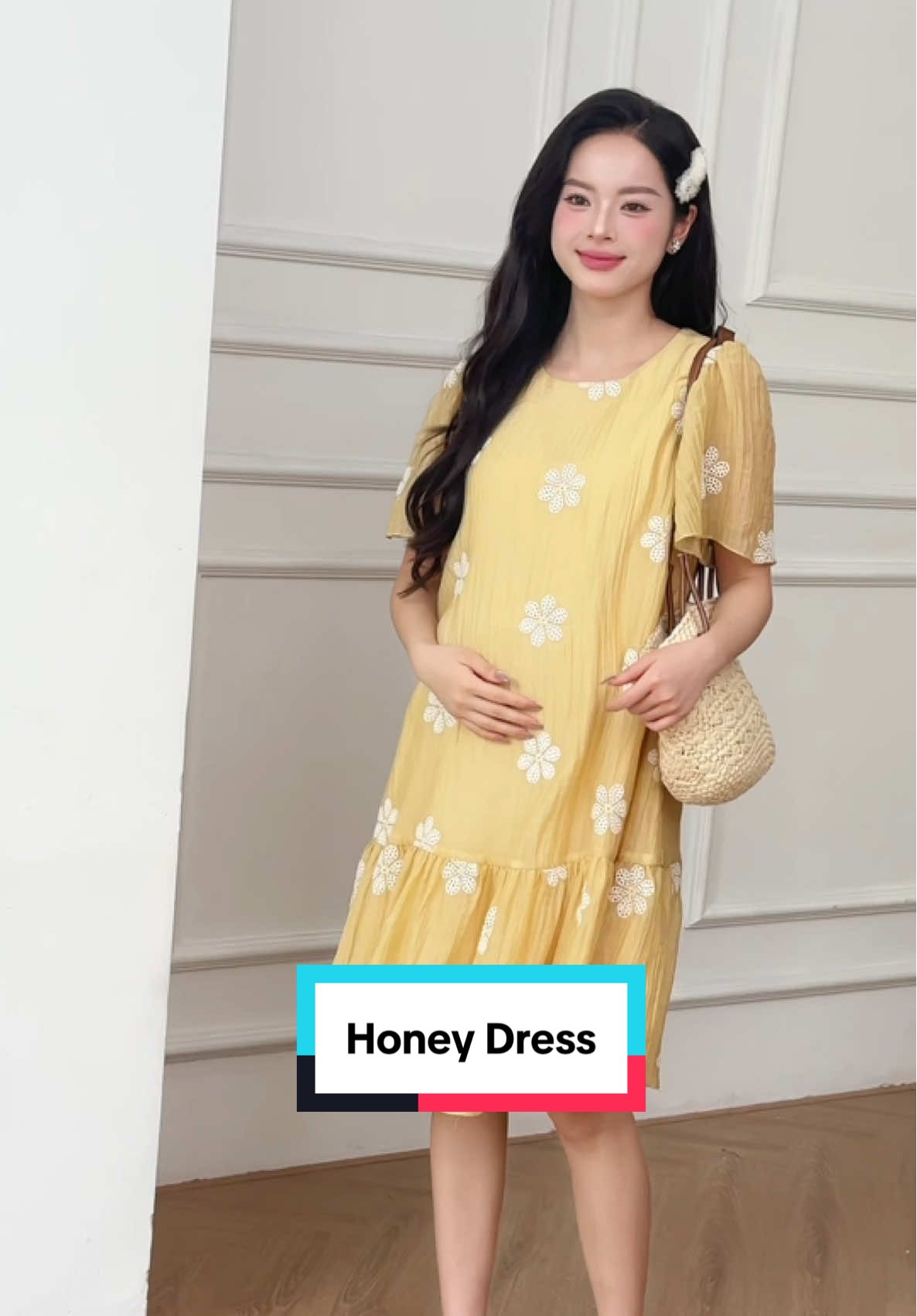 Bầu 25w vẫn được khen tươi tắn xinh xắn là nhờ em váy Honey này đây các mom ưiii 😘 #lamme #lammeghelamme #vaybau #honeydress 