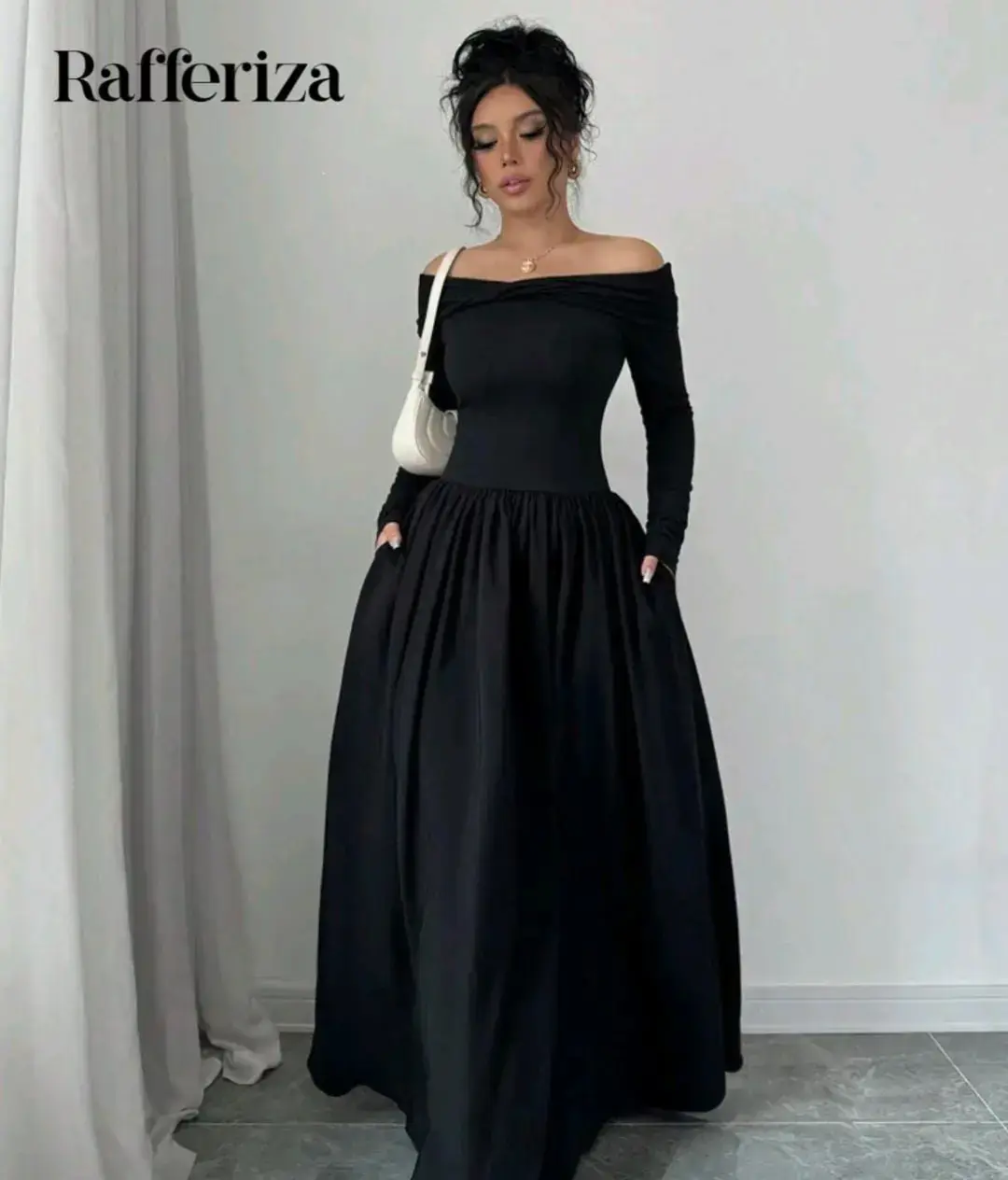 متوفر الان لدى miss queen  توصيل سريع لجميع مناطق  احجزي فستانك الان قبل نفاذ الكميه 🤍