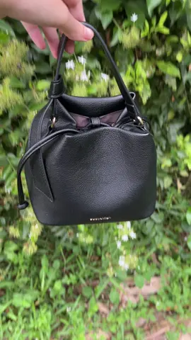 Túi bucket của bostanten #thisbag #tuixach #tuideocheo #tuixachxinh #tuixachnu #tuixachcamtay #bostanten 
