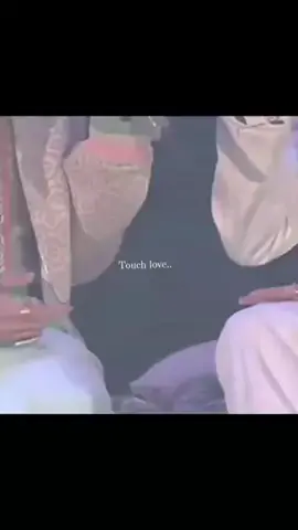 ○ single ○ taken ● obsessed with the little touches between taekook  🥺💜️💚😩😩 #foryou #fyp #foryoupage #taekook_is_real @Zzzzyyc @Sky❤️ 정국 브이 