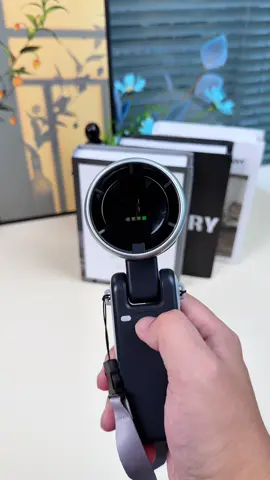 The wind is so strong—it blew my hair away! #portablefan #travelgadgets #summergear #usa_tiktok #tiktokmademebuyit #tiktokshopholidayhaul #foryou #viral  #tiktokshoploveatfirstfind #tiktokshoprestock #dealsforyoudays #TikTokShopBacktoSchool