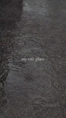 only safe place ⛈️ #darkaesthetic #Love #tiktok #fyp #hatesummer #mood #rain #autumn #autumngirl🍁 #autumngirl #rainyday #relaxing #relaxingvideo #soundofrain 