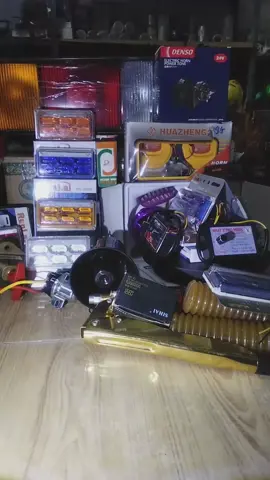 combo 10 đèn sườn xe tải giá 250 có 12v-24v có đủ mau nhe cả nhà 