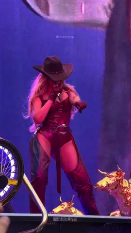 TRYANT/THIQUE. PARIS N3. 🐂 #fyp #foru #fürdich #fd #beyoncé #beyonce #beyhive #beyhive🐝 #beyoncéknowles #beyhivebrasil #beyhivefrance #beyhivegermany #cowboycarter #cowboycartertour #beyonceconcert #cct #cctparis #cctparisnight3 #parisn3 #tyrant 
