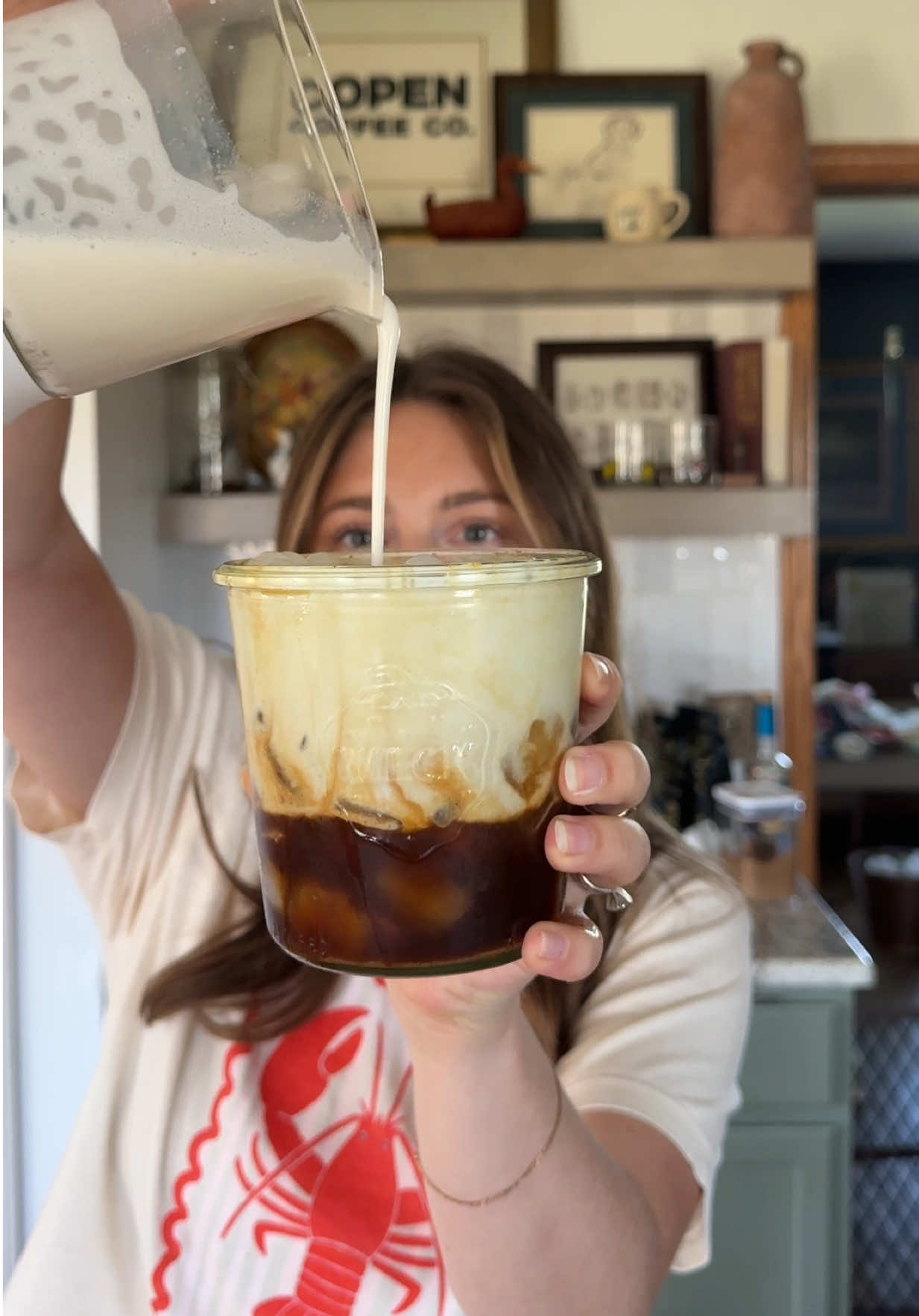 Happy Tuesday! 🫶🏻 #breville #coffeeoftheday #brownsugarshakenespresso #chobani #saltedvanillacoldfoam #coldfoam #icedlatte #coffeebar @Chobani @Breville @weckjars 