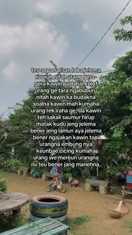 soundnya enakeun wkwkk