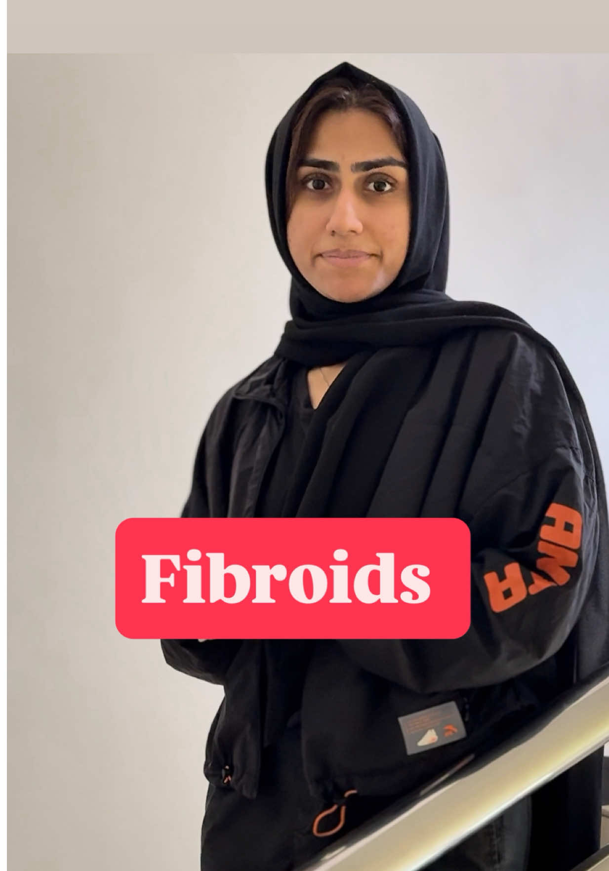 1 kati ya wanawake 3 ana fibroids, wengi bila kujua. Uvimbe huu wa uzazi unaweza kuwa kimya kwa muda mrefu… hadi hedhi iwe ngumu, uchovu ukawa wa kawaida, na mimba ikawa ndoto. Lakini habari njema ni kwamba: 🧪 Unaweza kugundua mapema 🥗 Unaweza kuondoa kichocheo chake kupitia chakula na mtindo wa maisha 🌸 Na unaweza kupona. 🎥- SHARE na dada zako – huu ni uelewa wa mwili unaookoa maisha.  #AfyaYaWanawake #HormoneBalance #TwendeClinic #NutritionForHealing #TibaYaFibroids #PCOS #Uzazi #WellnessTanzania #TheFitnessStop #NuLifeHealing #afyakwanza 