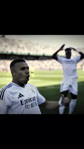 mbappe 🐢🤍 #kylianmbappé #fyp #foryoupage #realmadridfc #viewsproblem #realmadridfans🤍🦋 #mbappe 