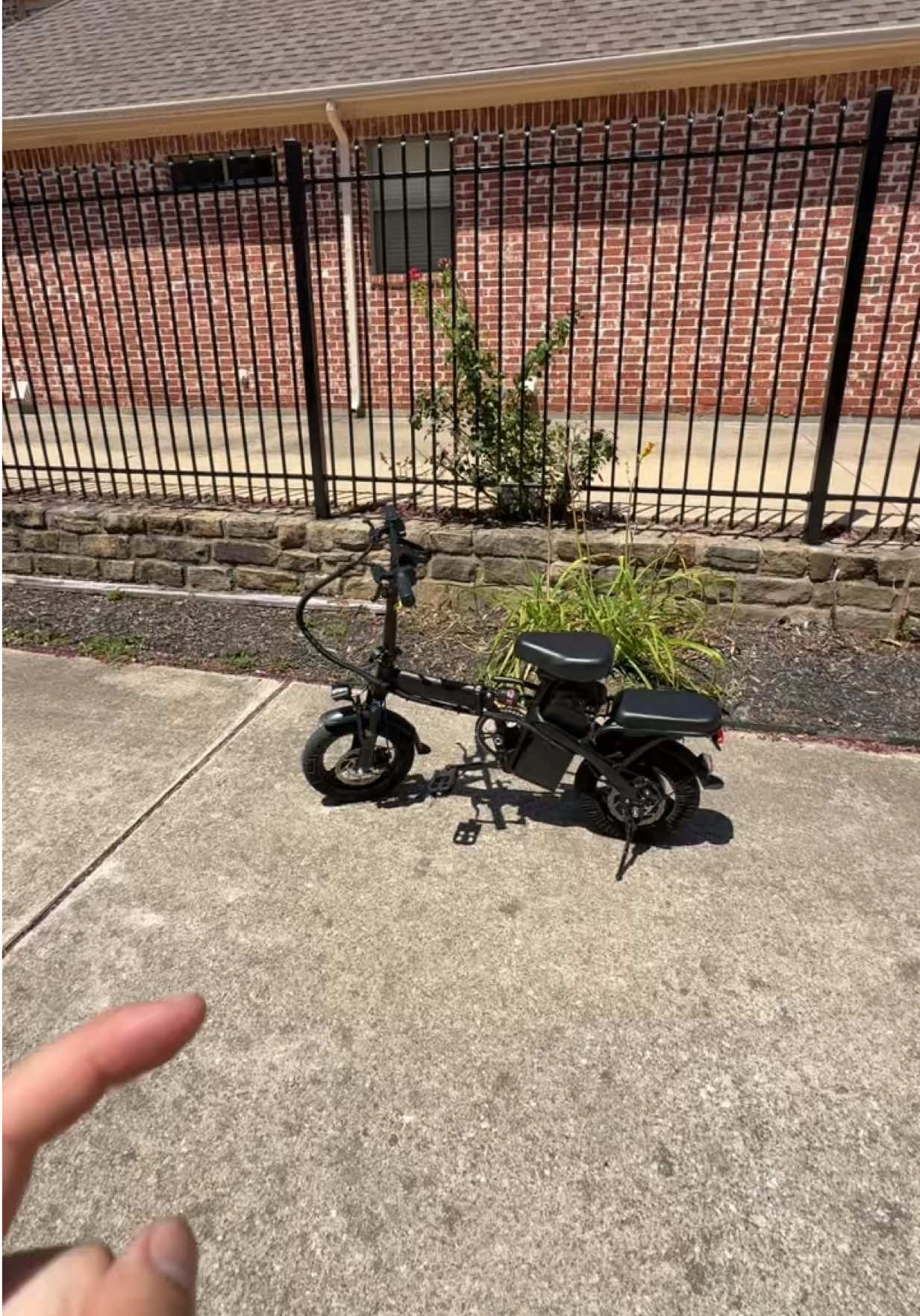 This is an absolutely amazing #ebike that is super inexpensive and it folds! Must see! #terrorsorebike #kahlaDeals #Kahlatalk #Kahlatech  #TikTokShopCreatorPicks  #DealsForYouDays 