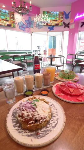 Stopped by Madres Brunch in Long Beach and tried a few of their favorites, the strawberry pancakes, pistachio waffles, green chilaquiles with chorizo, and the coffee flight with Abuelita, Horchata, Pistachio, and Mazapán. Everything was as good as it looked.  📍 442 E 1st St, Long Beach, CA 90802