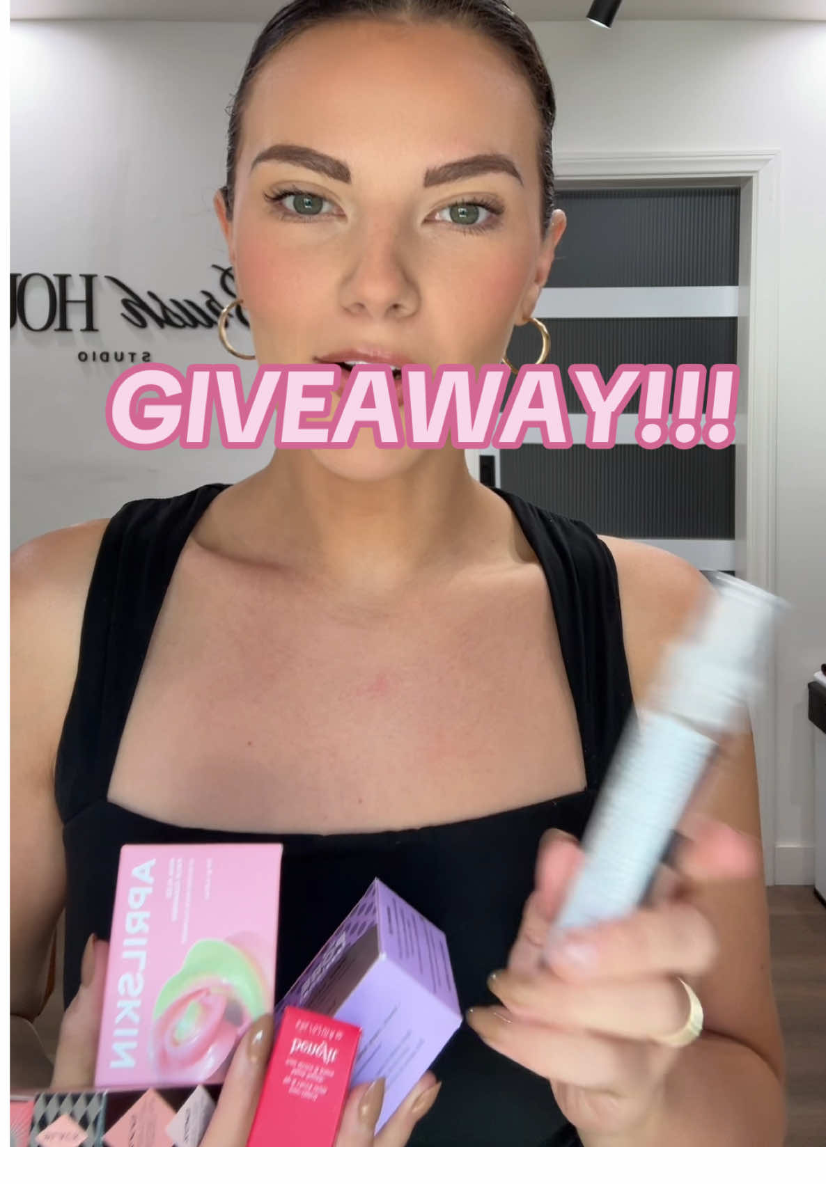GIVEAWAY!💖💖💖 almost to 7k followers, that is so crazy to me!🫶🏻  How to enter: • follow me • Like, save and repost this video  • tag 2 friends in the comments ✨🫶🏻 #giveaway 