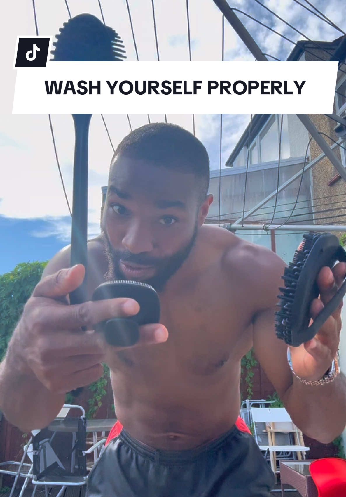 Wash yourself properly #bathbrush #wash #bodywash #bath #SelfCare #tiktokmademebuyit #fyp 