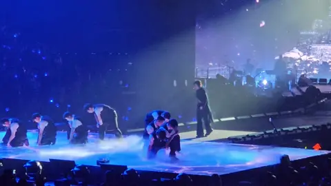Legacy full song #ateez #atiny #inyourfantasytour #inyourfantasy #kpop #8makes1team #yeosang 