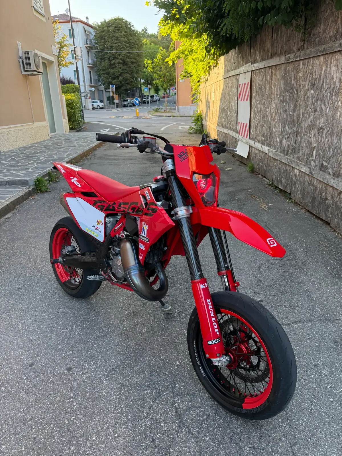 gasgas125 😍🔥 #gasgasmc125 #motard #2tempi #motard #mc125 #neipertee #foryou #neiperte #neiperteee #ktm125 #fyp #flypシ #clean #neiperte #perte 