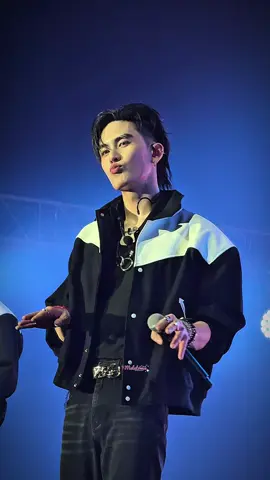 สุดหล่อค้าบบบ🙂‍↔️🖤 #Santapp 