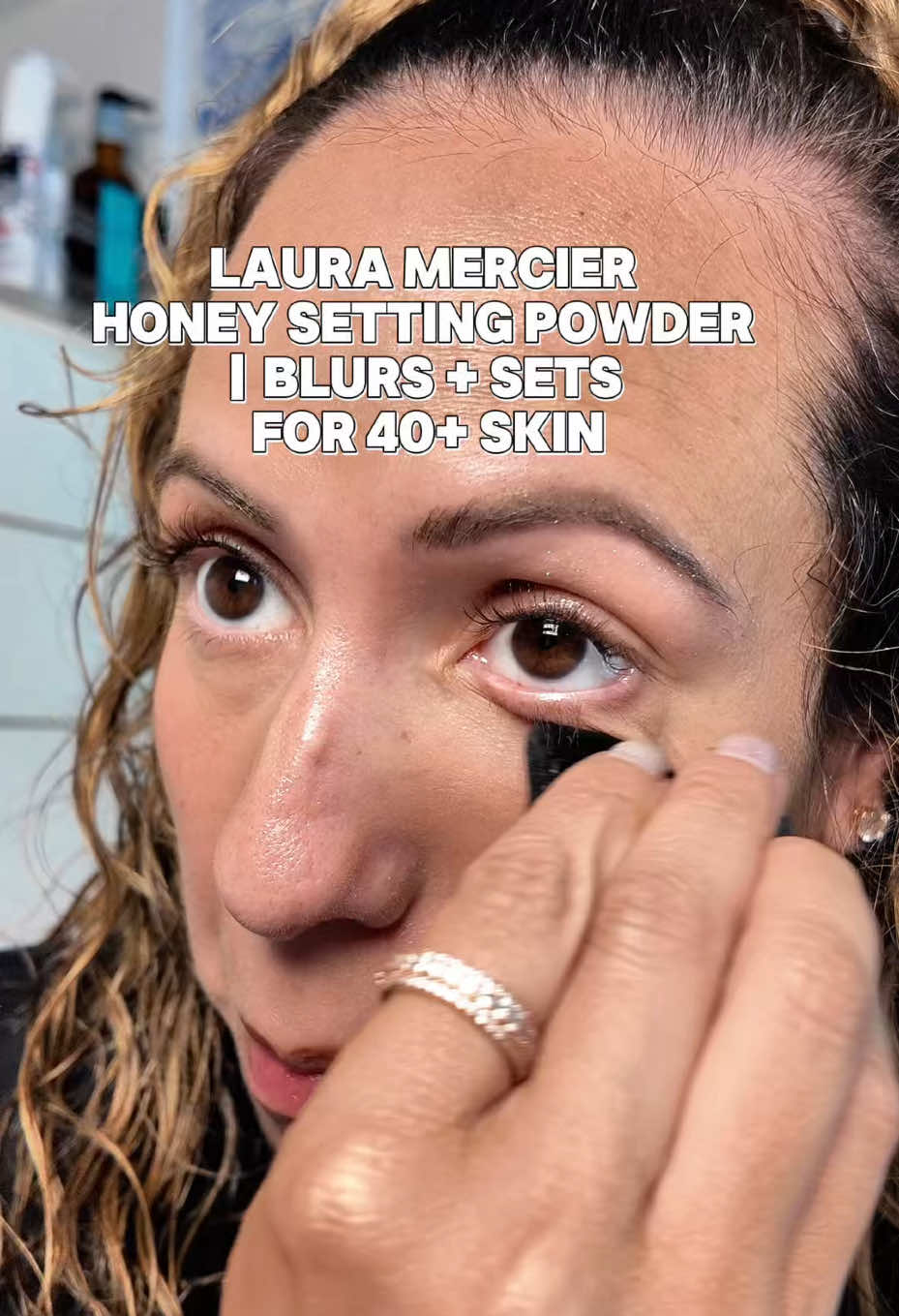 Laura Mercier’s Translucent Loose Setting Powder in Honey gives a flawless, blurred finish that actually feels hydrating. It smooths pores, sets makeup for up to 16 hours, and doesn’t cling to dry patches or fine lines—especially important if you’re over 35. Talc-free, flashback-free, and infused with hyaluronic acid #settingpowder #LauraMercier #Over40Beauty #over40makeuptips    