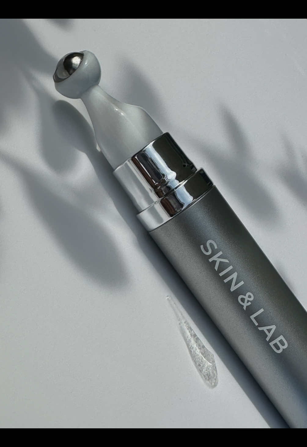 Your under-eyes called they want SKIN&LAB💧✨ @skinnlab Bakuchiol Eye serum is clinical proven to improve wrinkles, dark circles, and skin elasticity so it's the perfect addition to your anti-aging skincare routine! #skinnlab #skinnlab_global #darkcircles #undereyecircles #kbeautyskincare #ugcbeauty #ugccreator 