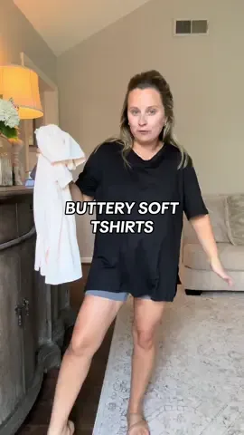 If it is buttery soft and oversized, give me every single color 🙌🏻 #dealsforyoudays #tiktokshopcreatorpicks #tiktokshopdealsforyoudays #TikTokShopFinds #oversizedtshirt #showitty #tshirt 