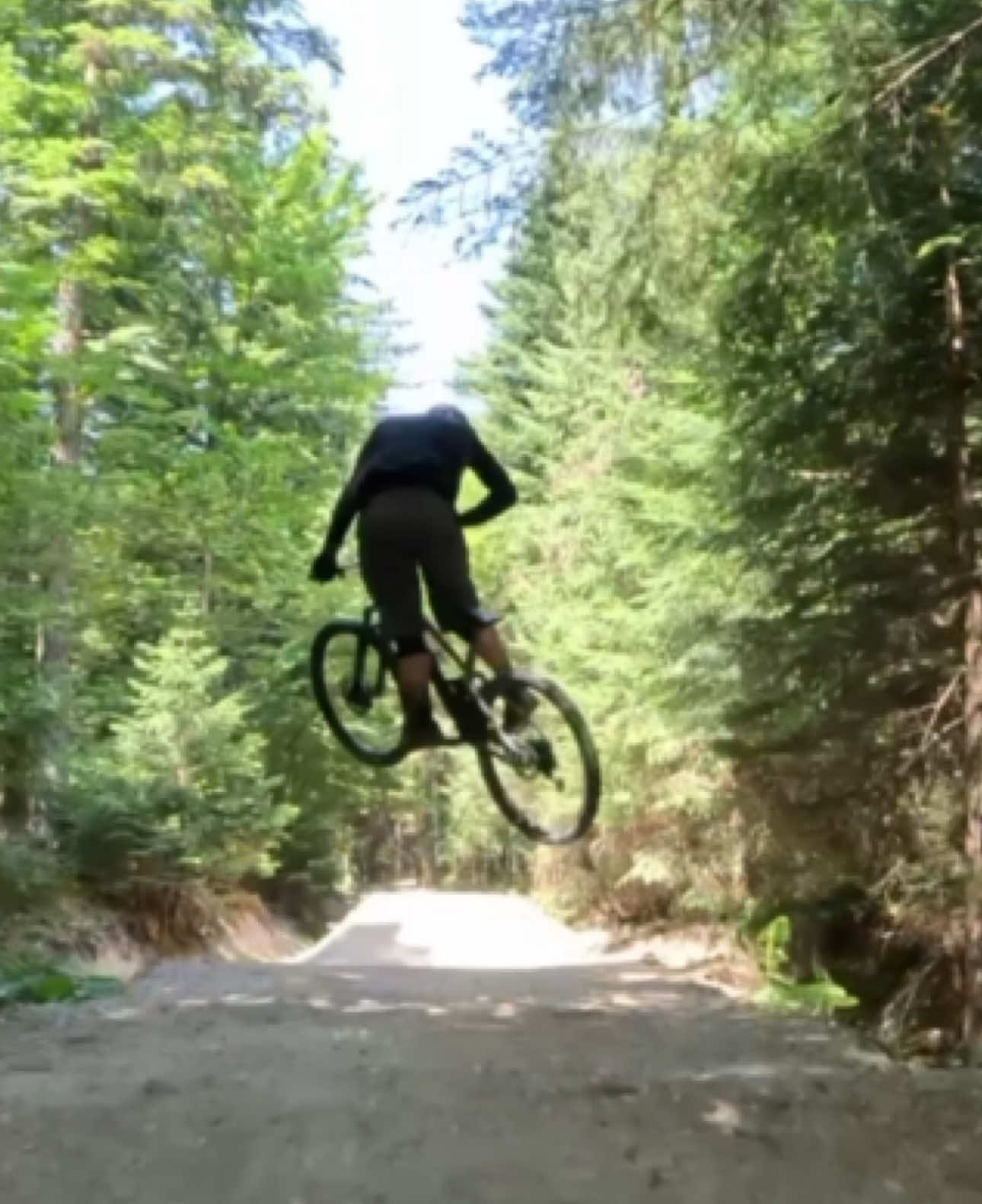 Mondraker Foxy in full party mode at Borovets Bike Park! #mtb #mondraker #enduro #jumpline #downhill  