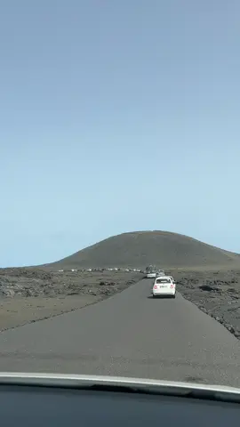 Don’t visit Timanfaya on Lanzarote at 10am unless you have time 🌚 #timanfaya #lanzarote #vacation #traffic #sightseeing #spain #canaryislands #nationalpark