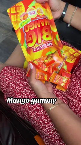 Tienen que aprobarlos están deliciosos #peelablegummy #metavita #peelable #gummies #gummy #candy #mango #tiktokshop #dealforyoudays #kids #fypシ 