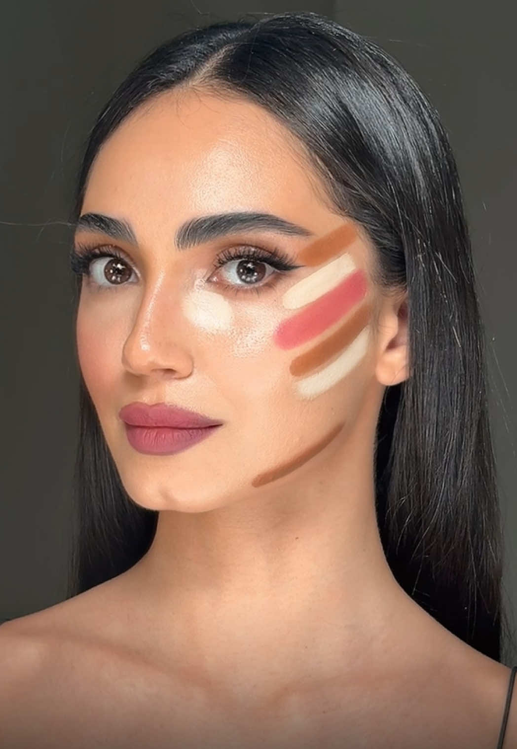 Beginner vs Pro 💀✨ One side ages you, the other lifts you which one are you? #makeuphacks #makeuptips #contour #blushhack #tanning #summermakeup 