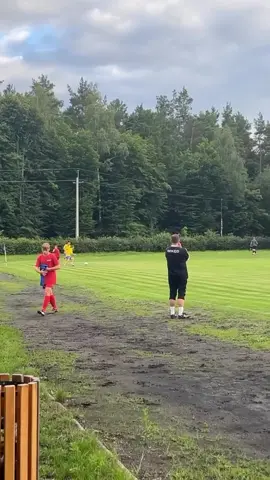 We all know a player like this 😭 🎥 @latarnikchoczewo