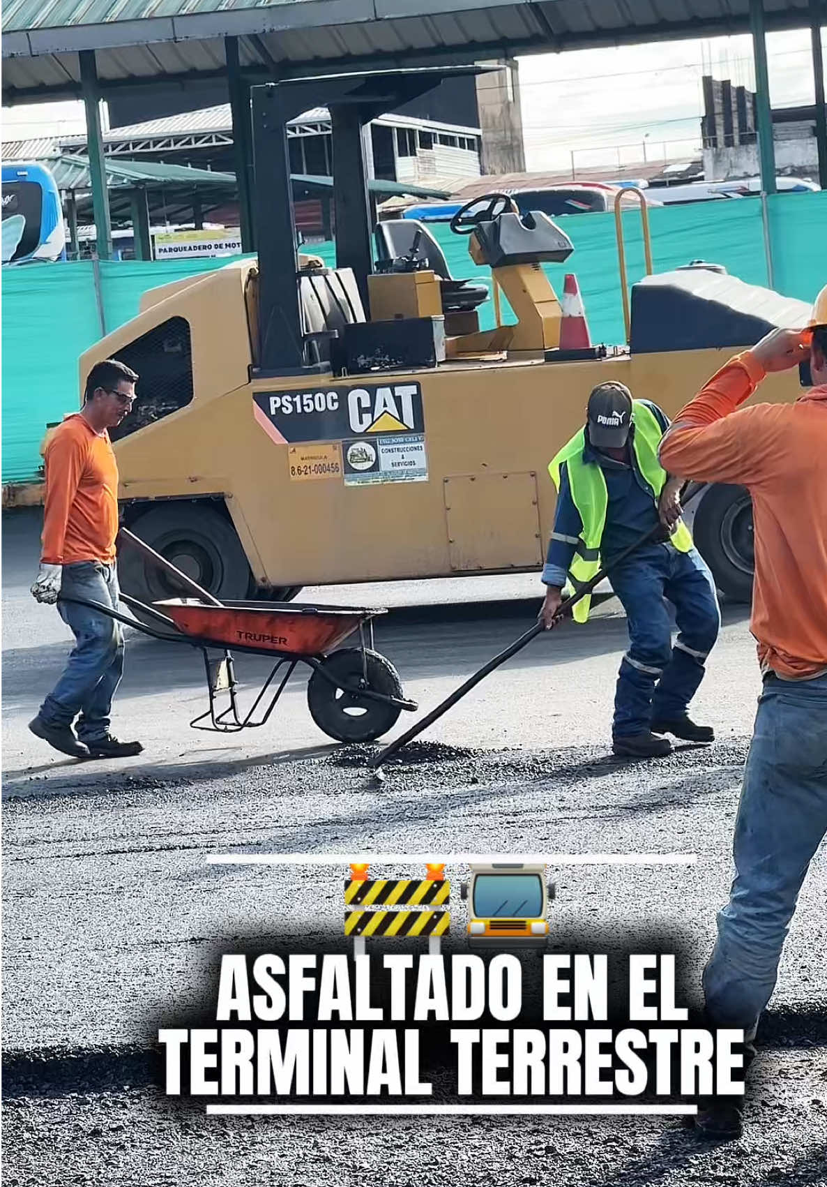 🚧Avanzamos con más del 60% de asfaltado en las playas del Terminal Terrestre de #lagoagrio 🚌 #abrahamfreire #buenanoticia #asfalto #alcaldiadelagoagrio #laalcaldiadelagente #obra #terminalterrestre 