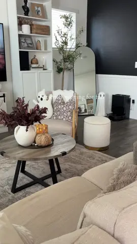 Anyone else? 🍂👻  #falldecor #fall #homedecor #fallaesthetic #falldecorating 