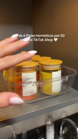Não fico mais sem!! Deixei o link no vídeo  #casa #temperos #dicadecasa #enxoval #casanova #cozinha #tiktokshop Potes herméticos tempero TikTok shop 