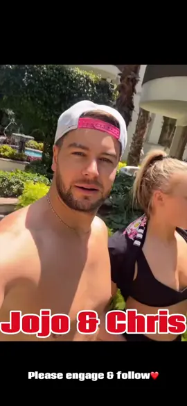 Jojo & Chris’ water fight🤣🤣😭😭@Chris Hughes @JoJo Siwa #jojosiwa #chrishughes #cojo #chrisandjojo #viralvideos 