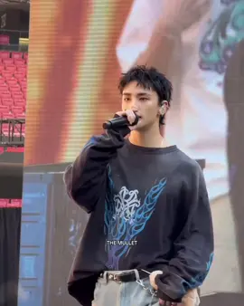 it looks so cool #straykids #skz #스트레이키즈 #hyunjin #kpopfyp #fyp 