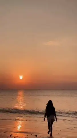 sea,sunset,and you??                                                                                                                   #CapCut  #nttpride🏝🔥  #kupang 