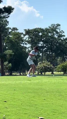 Pure swings lately #forupage #fyp #viraltiktok #goviral #xybzca #golf #titleist #stitchgolf #stitch 