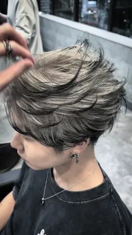 white × black エンドカラー 是非保存してカウンセリングにお役立てください！ 11.39 Thank You for your support. #美容師  #メンズヘア  #メンズミディアム  #フェザーパーマ  #カルマパーマ  #メンズカラー  #ブリーチ  #ブリーチカラー  #ホワイトカラー  #ホワイトシルバー  #エンドカラー  #ダウンパーマ  #センターパート  #マッシュウルフ  #ウルフ  #ウルフカット  #メンズウルフ  #ウルフヘア  #メンズメイク  #渋谷美容室  #셀카  #데일리 #좋아요 #맞팔 #오오티디 #패션 #ulzzang  #ulzzangboy  #ulzzangasia #ulzzangkorea 