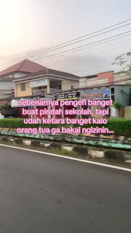 pengen banget sumpah…#fyp #xyzbca #4u #katakata #sedih #pengenpindahsekolah 