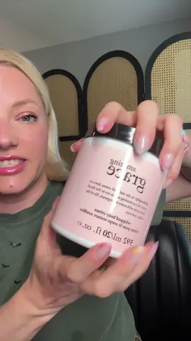 Who remembers this scent?? #philosophy #amazinggracelotion #lotion #bodybutter #millennials 