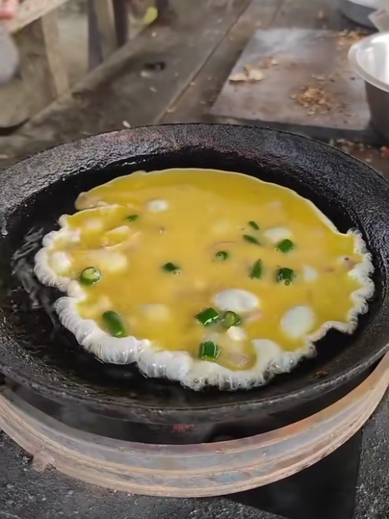 omelette #streetfood #foodvideo #walifoodspoint #onthisday #viral #food 