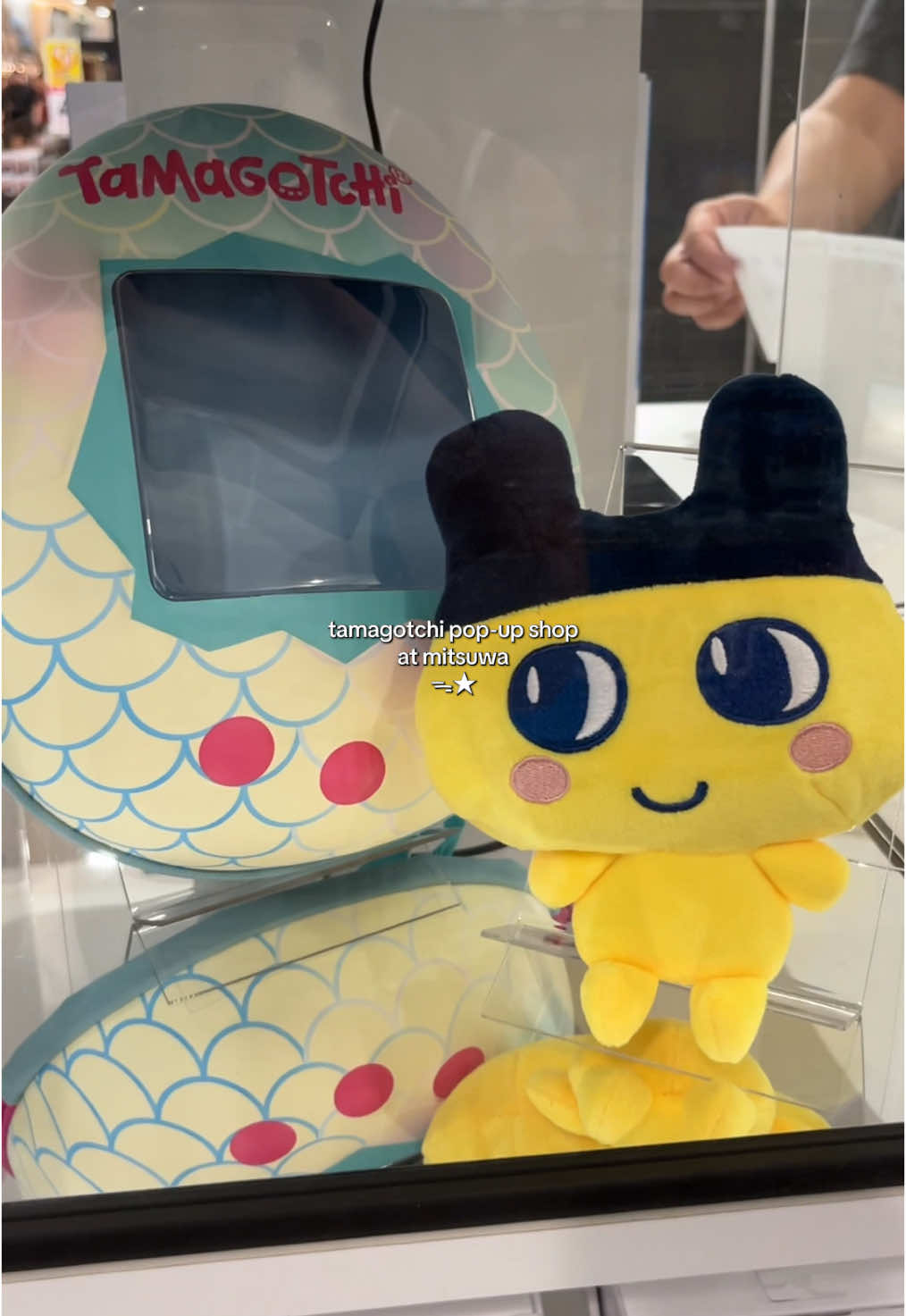 managed to get the last mimitchi plush keychain :3 the pop-up is gonna be at mitsuwa marketplace until october 5! #tamagotchi #mitsuwa #mitsuwamarketplace #chicago #mimitchi #plush #keychain #tamagotchis #aesthetic #viral #fyp 