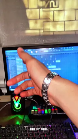 LAGI RAJIN UP NIH WKWKW INPO PRESET CUY🕺🏻🔥🙌🥀 JAN LUPA PAKE 🎧#rameinsoundnya #naldybaik #djnaldybaik #sadsong #djnaldybaikasiksekali #viralsong #djkane 