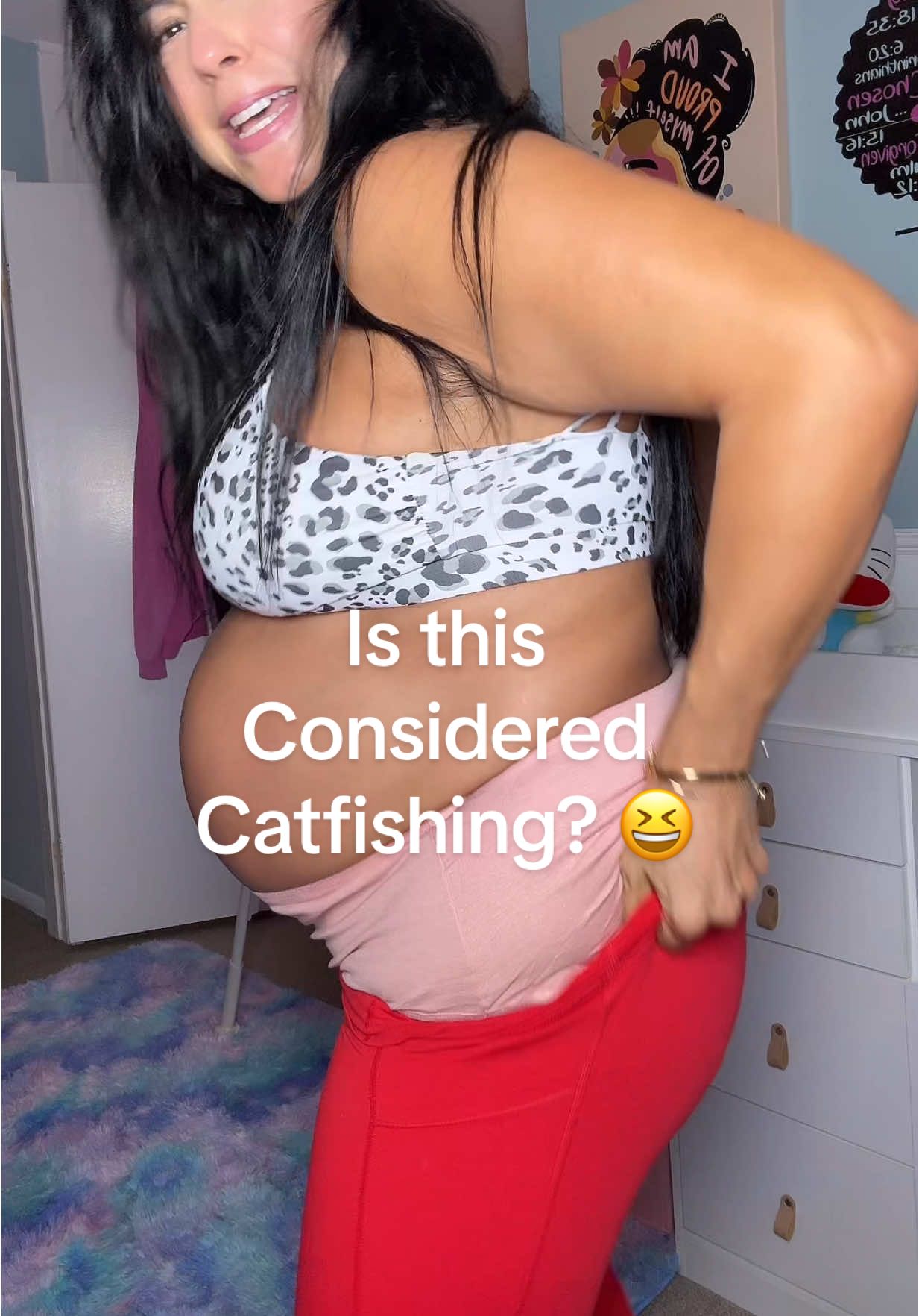 Replying to @Lenabenas21 ok but is this catfishing Mr Parker? 😆these halara leggings are insane!? 😂 #halara #halaraeveryday #halaraleggings #leggings #leggingsreview #curvyfashion #curvyoutfits 