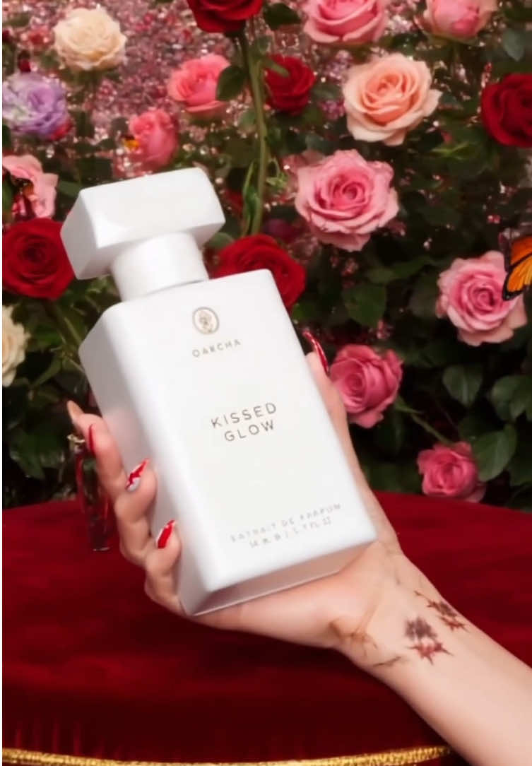 Different fragrances can be used in different seasons. It is recommended to use a fresh fragrance in summer and a strong and fragrant fragrance in winter.#perfumetok #fragrancetok #gymscent 