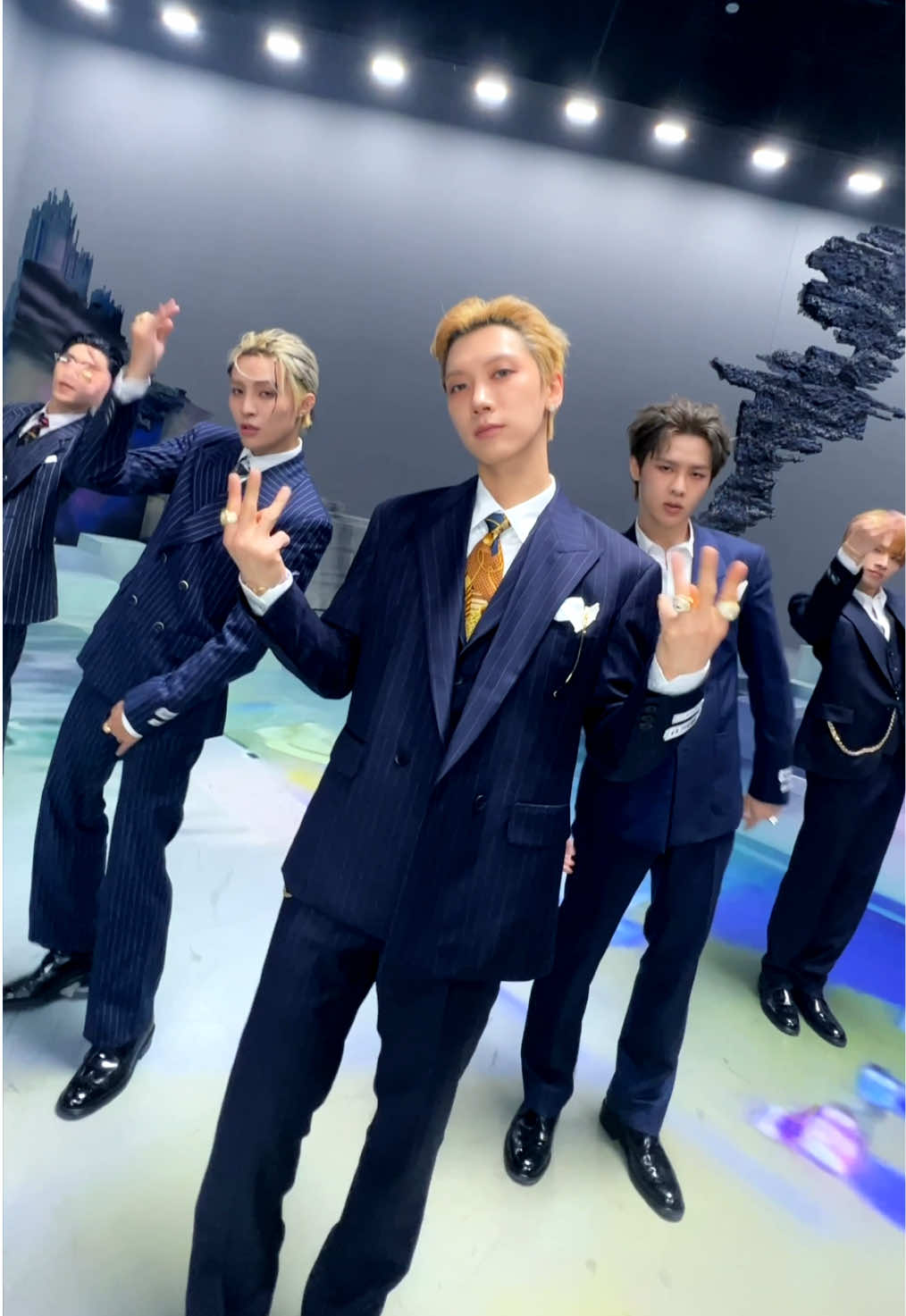 Cuz we hit ya like #WayV #威神V #BIGBANDS #WayV_BIGBANDS 