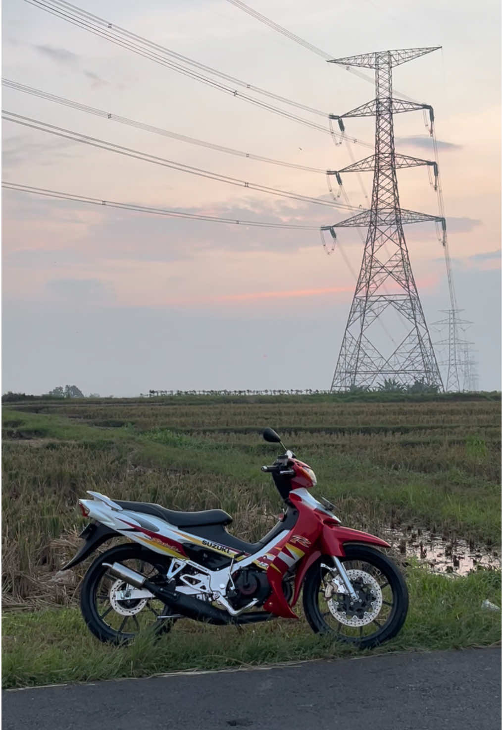 Asap harum😂 #satria2tak #satriahiu #2stroke #fyp 