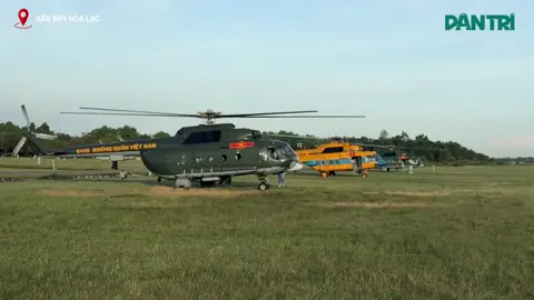 Trực thăng bay huấn luyện ghép đội hình phục vụ A80 Những ngày này tại sân bay Hòa Lạc (Hà Nội), phi công đang miệt mài luyện tập cho nhiệm vụ bay trực thăng biểu diễn chào mừng kỷ niệm 80 năm Cách mạng tháng Tám thành công và Quốc khánh 2/9. Nguồn : Dân Trí  #A80 #kyniem80namcachmangthangtam #quockhanh2thang9 #dieubinh #quandoinhandanvietnam 