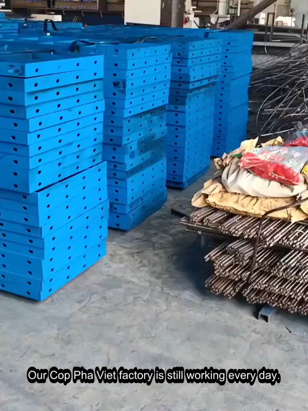 Xưởng Cốp Pha Việt chuyên nhận sản xuất các loại cốp pha tròn, vuông, bó vỉa, dải phân cách, và các loại cốp pha thép khác theo yêu cầu #coppaviet