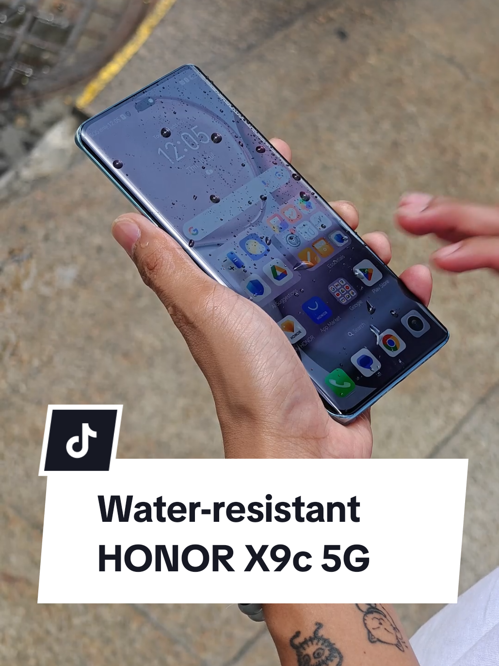 Buti na lang water resistant ang #HONORX9c5G ko! 😰 You #AllAngleTripleDefense — #HONORX9c5G is still available nationwide for only ₱16,999! Get yours now!