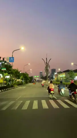 menikmati kota solo dengan slow living nya #fyp #masukberandafyp #surakarta #solo