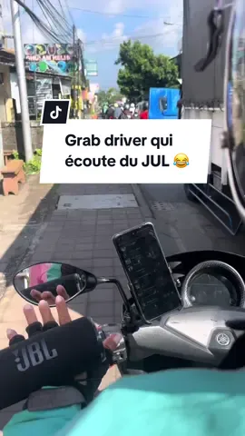 La seconde où il a su que j’étais française il a mit son enceinte à fond 🤣🤣 #grabbali #grabbike #julmarseille #balilife 
